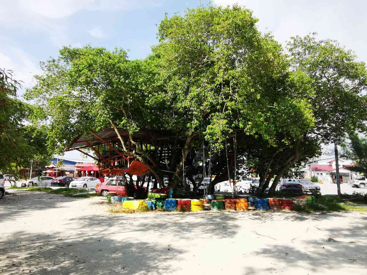 Redang Beach Sekinchan